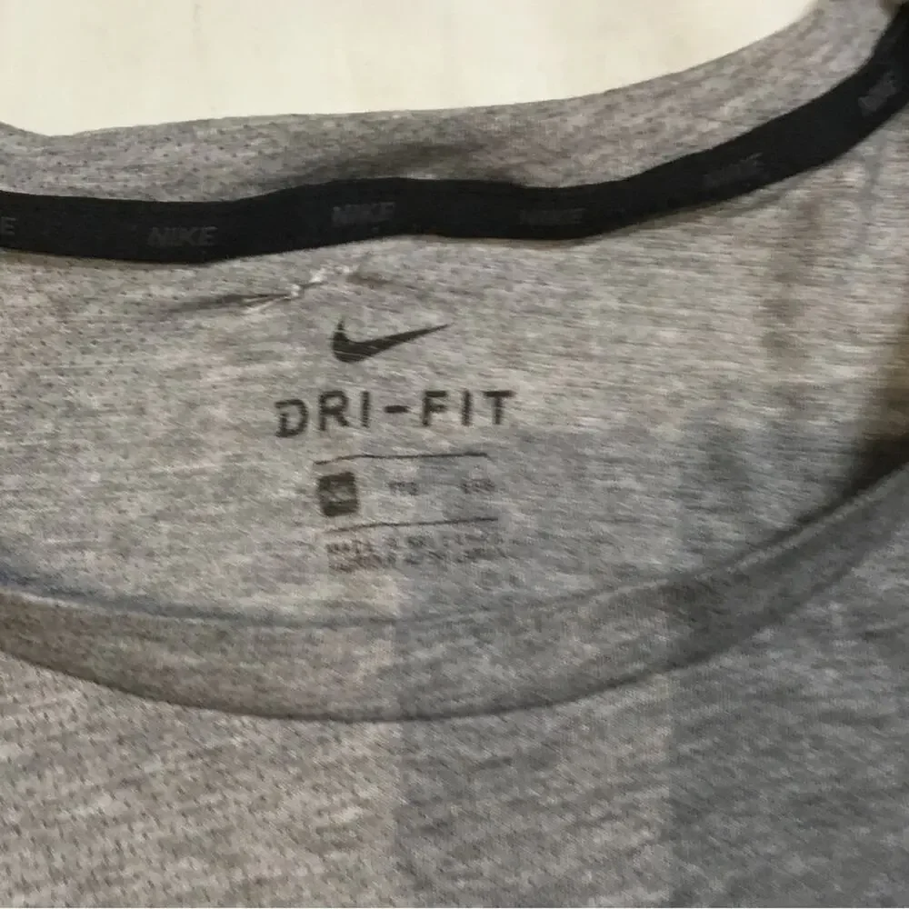 Nike T Shirt